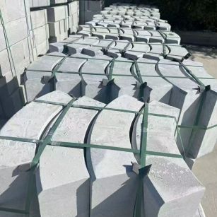 承德 芝麻灰弧形路沿石