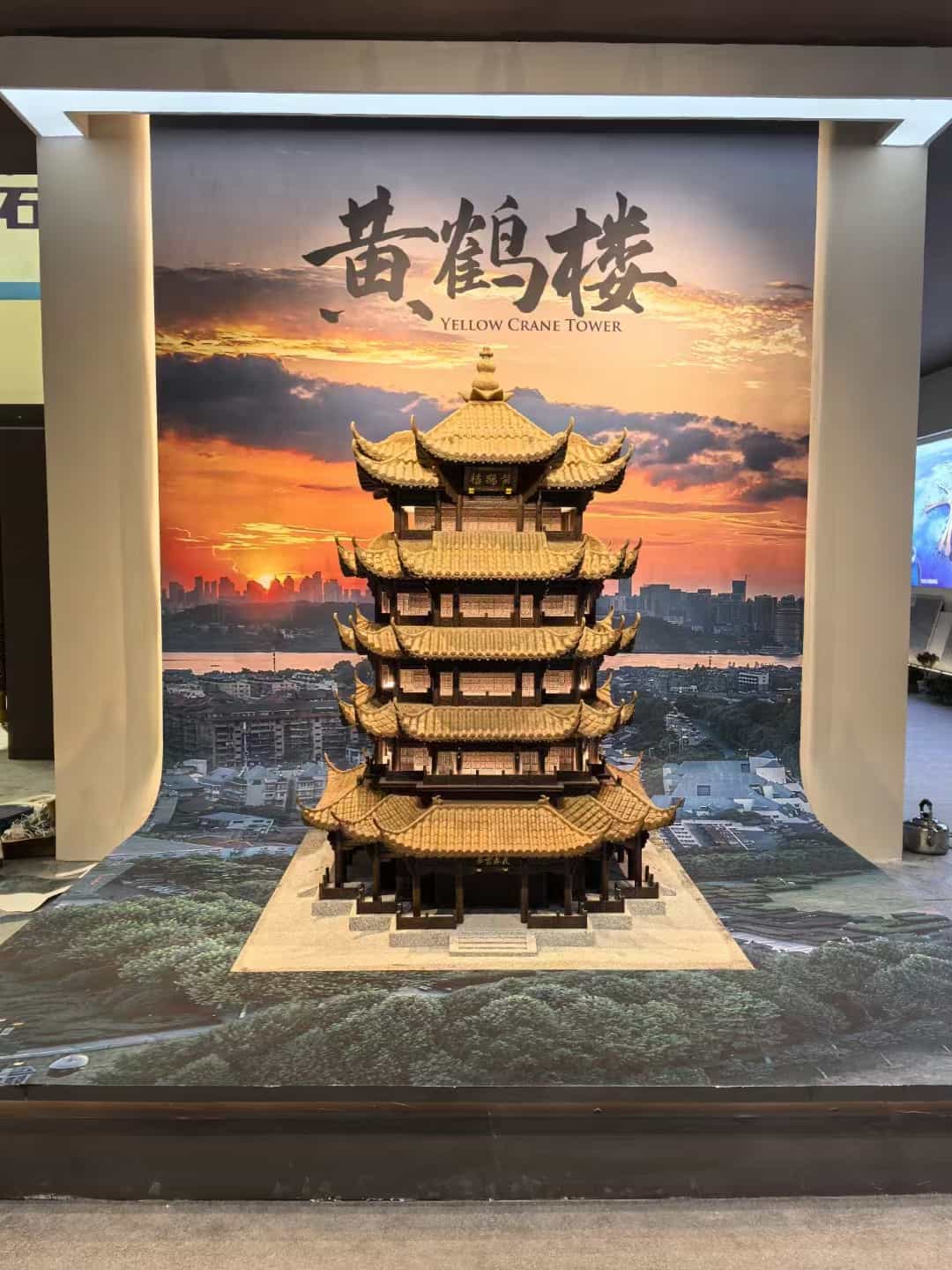 承德仿古石文创作品-黄鹤楼