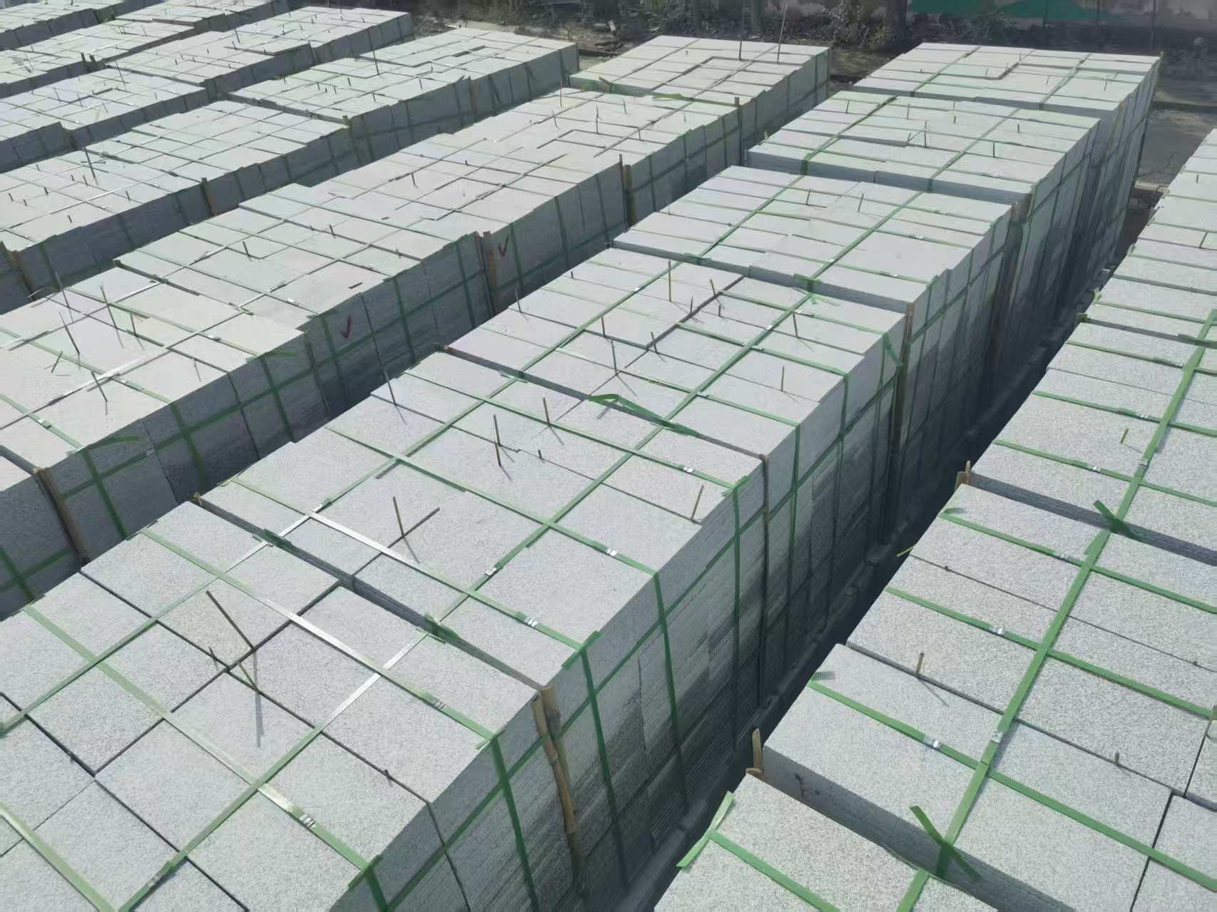 承德 芝麻白1.8公分火烧300*600地铺，清仓大甩卖