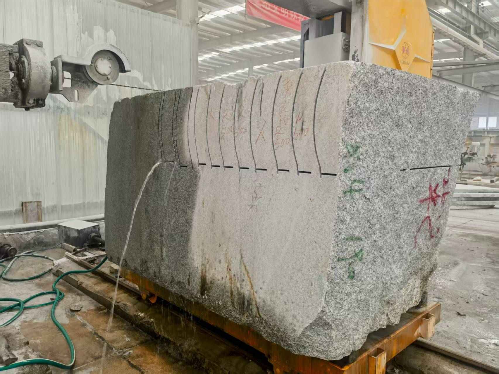 承德 602，大花芙蓉白，绳锯加工弧形路沿石