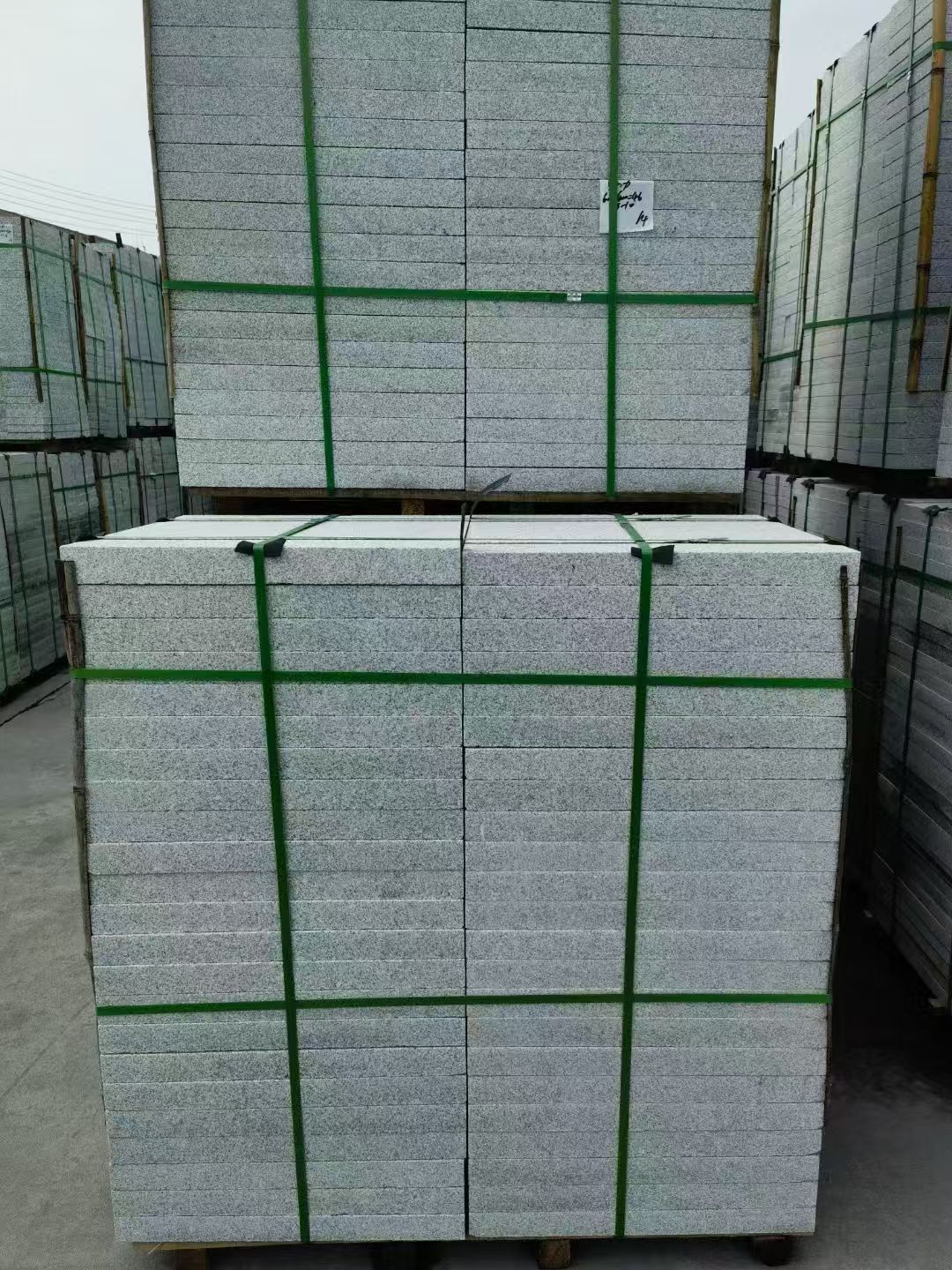 承德 火烧面地铺石，街道广场园林市政工程板，1.8~5.0厚均有现货