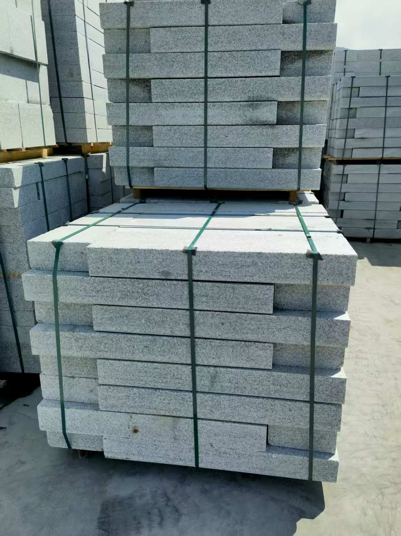 承德 芙蓉白花岗岩路沿石、平石尺寸标准，色泽均匀